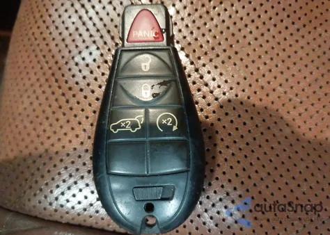 2012 Jeep Grand Cherokee Overland из США, поврежденный, VIN 1C4RJFCT8CC241059